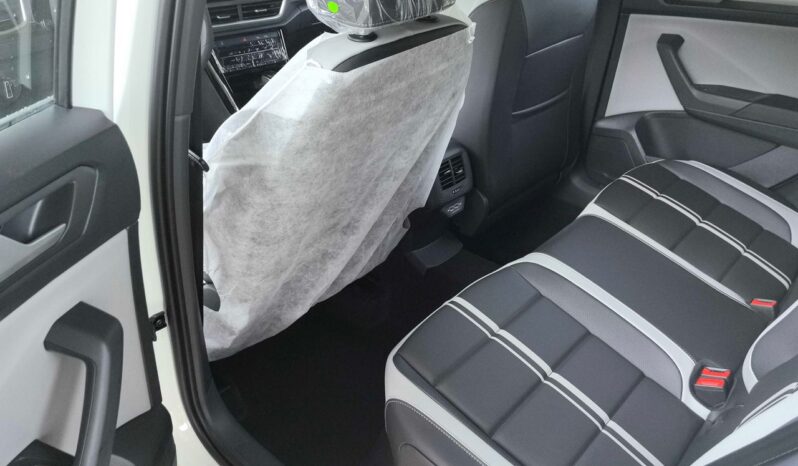 Volkswagen T ROC 300TSI Starlight R line full