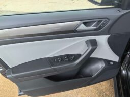 Volkswagen T ROC 300TSI Starlight R line full